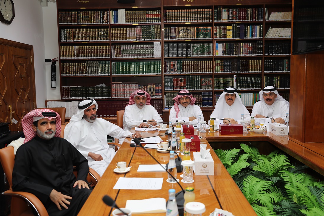 Shura Council's Services and Public Utilities Committee Holds Meeting