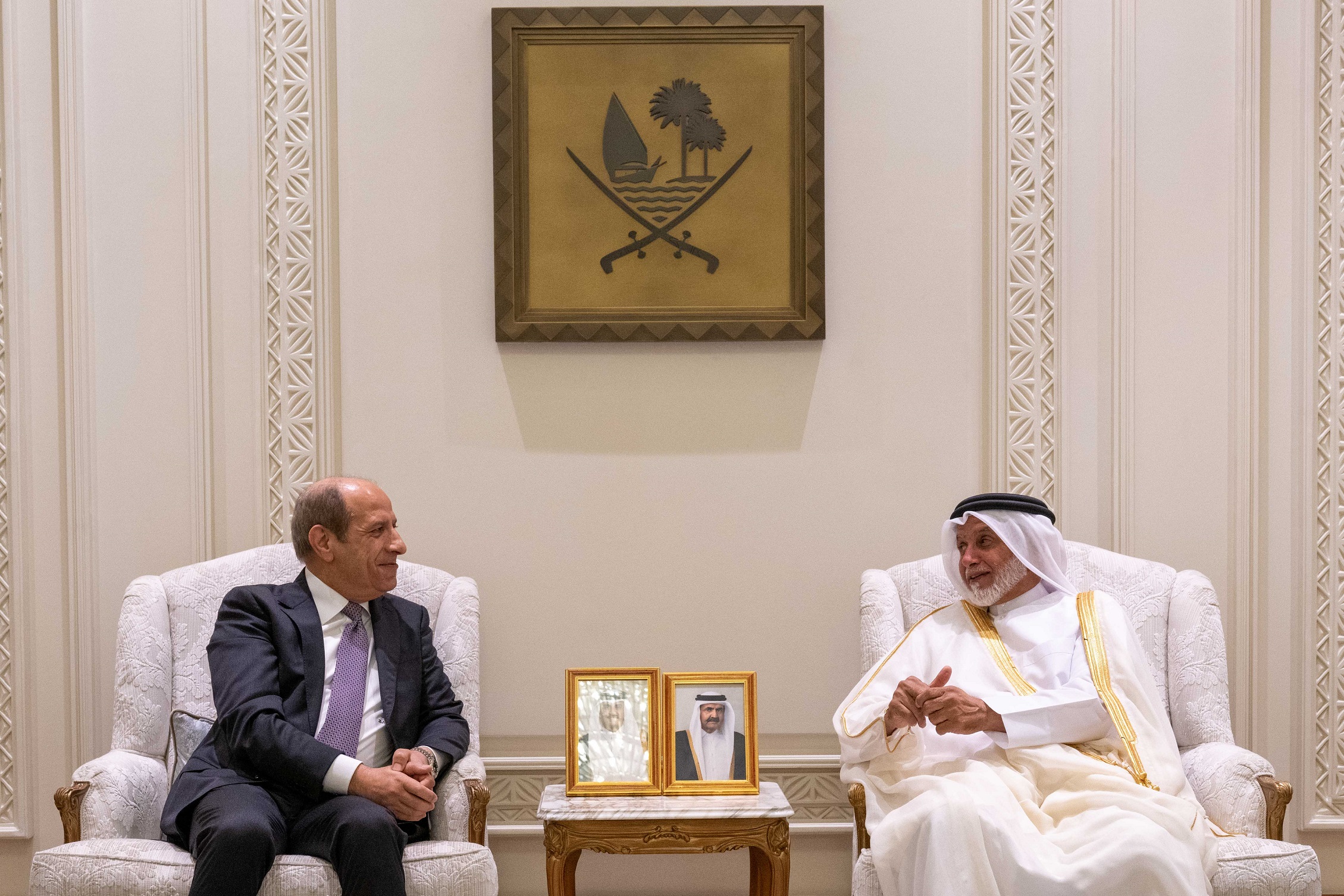 مجموعة الصداقة البرلمانية القطرية الأردنية تجتمع مع السفير الأردني