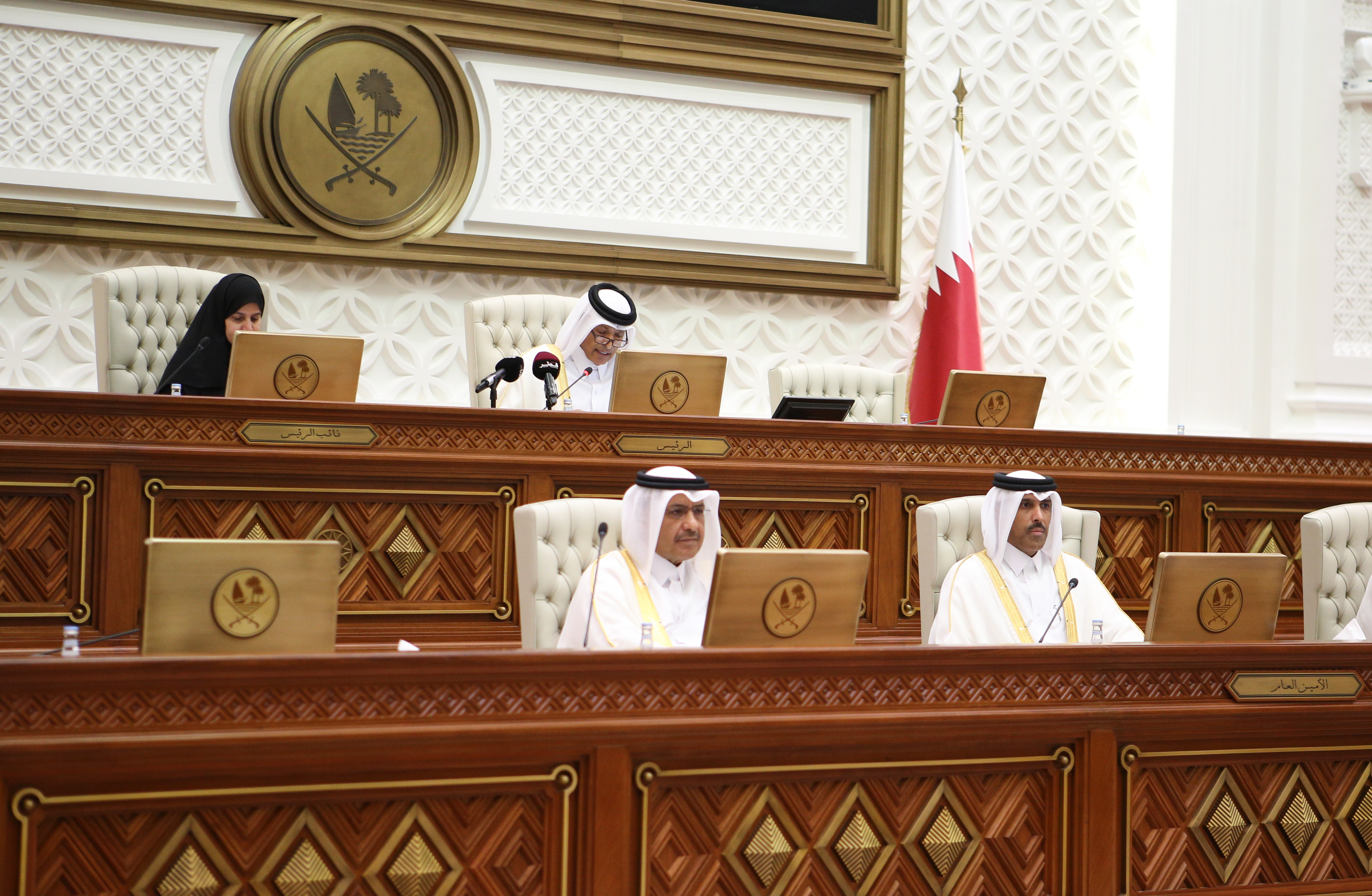 مجلس الشورى يستعرض تقريرًا بشأن ظاهرة عزوف المعلمين القطريين عن مهنة التعليم