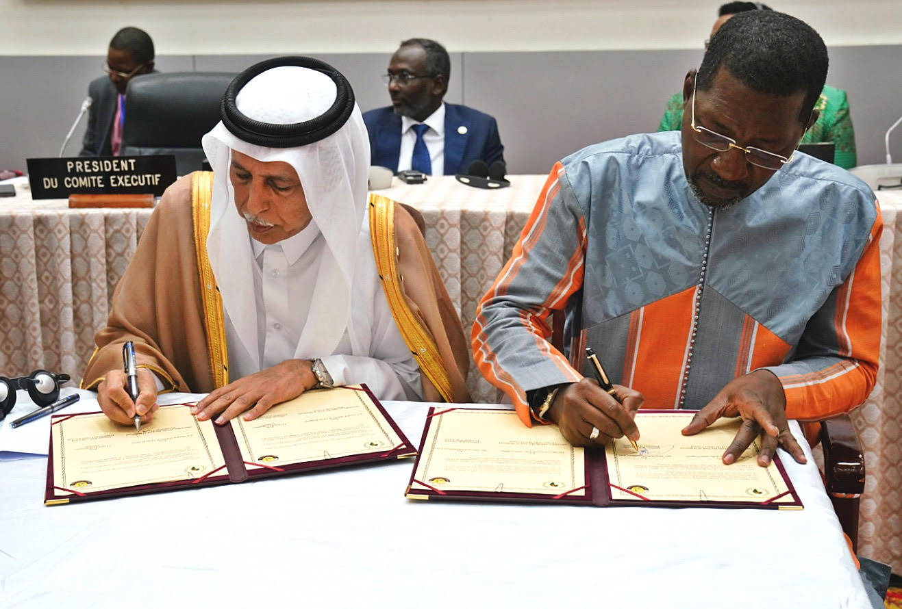 دولة قطر توقع مذكرة تفاهم مع الاتحاد البرلماني الإفريقي