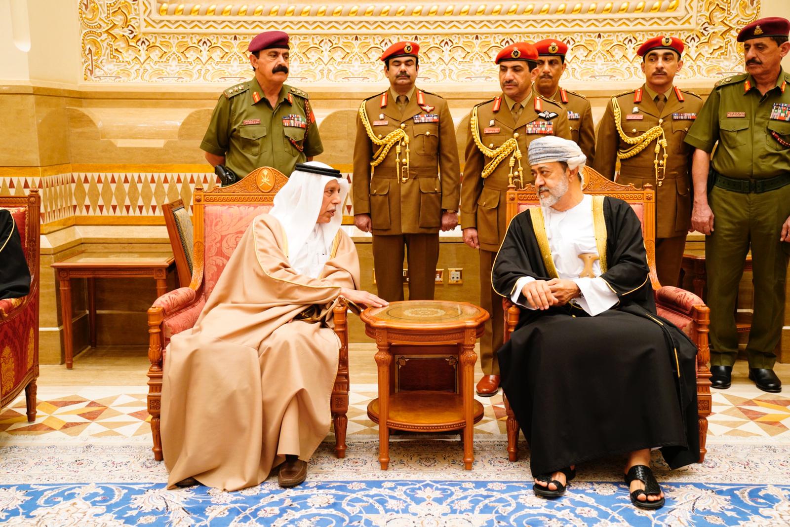 رئيس مجلس الشورى يقدم التعازي في وفاة السلطان الراحل قابوس بن سعيد