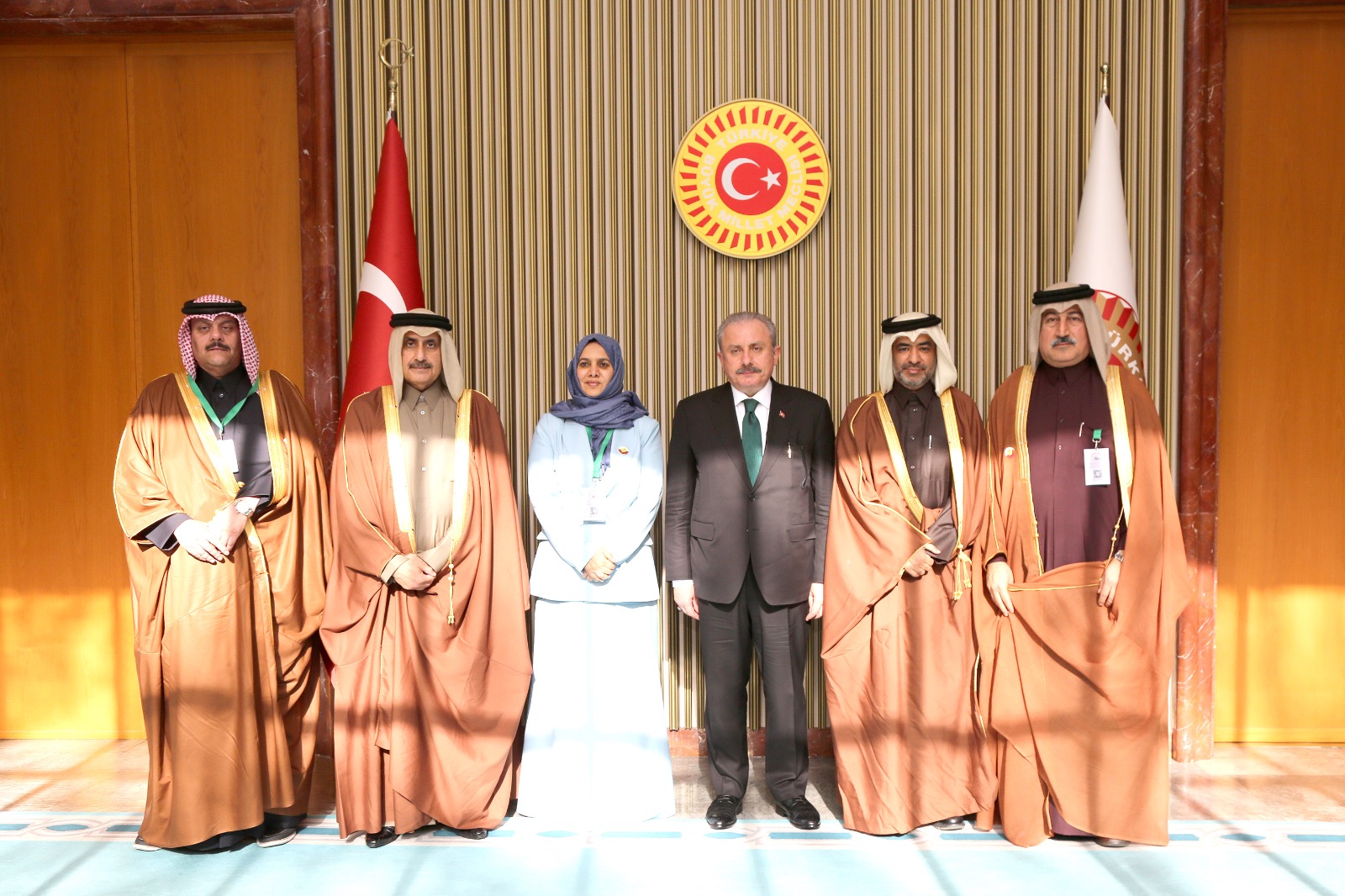 نائب رئيس مجلس الشورى تجتمع مع رئيس الجمعية الوطنية التركية