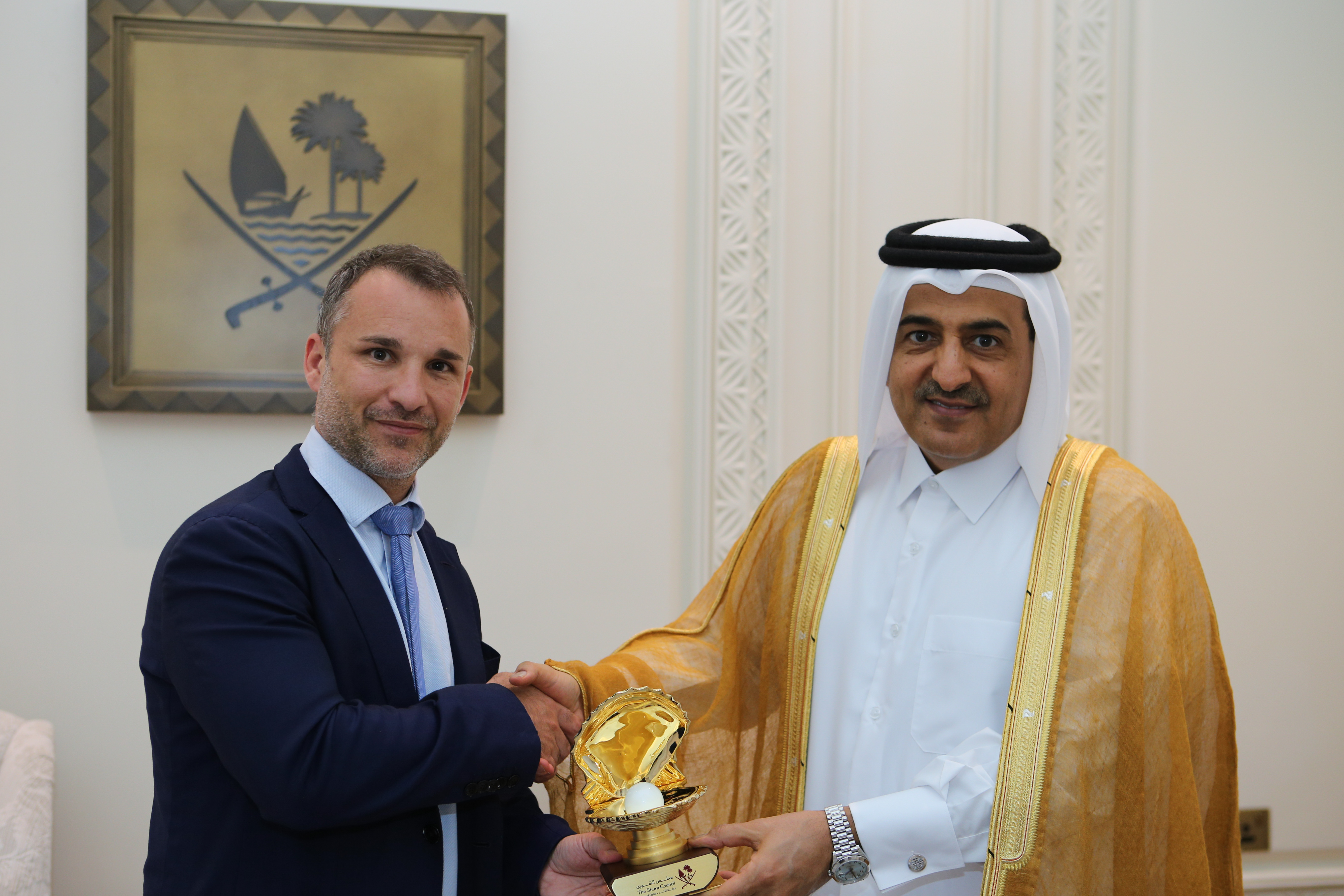 اجتماع مجموعتي الصداقة البرلمانية بين قطر وفرنسا