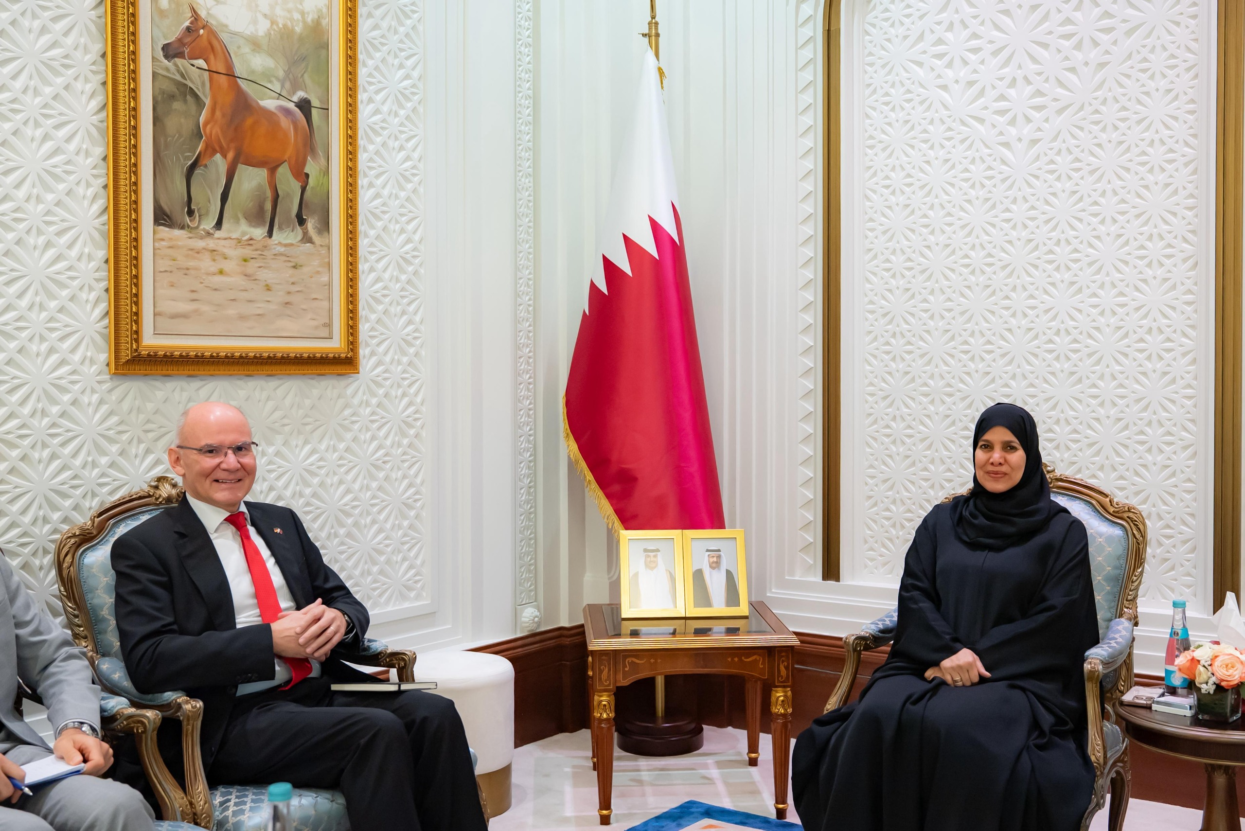 نائب رئيس مجلس الشورى تجتمع مع سفير ألمانيا