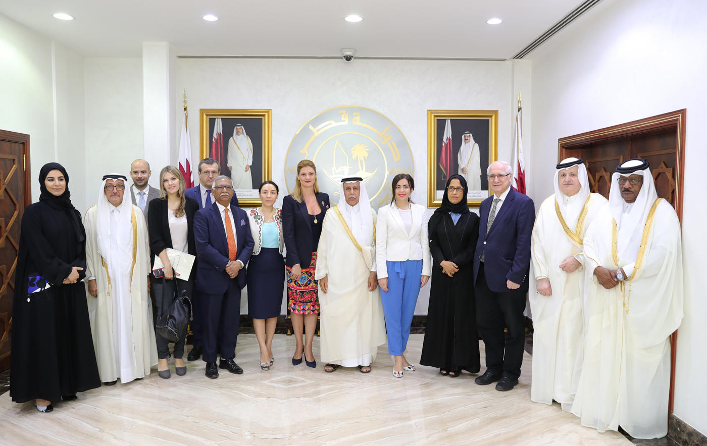 رئيس مجلس الشورى يجتمع مع وفد جمعية الصداقة القطرية الأوروبية بالبرلمان الأوروبي